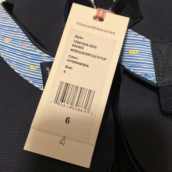 Vineyard Vines sandals - Picture 4 of 6